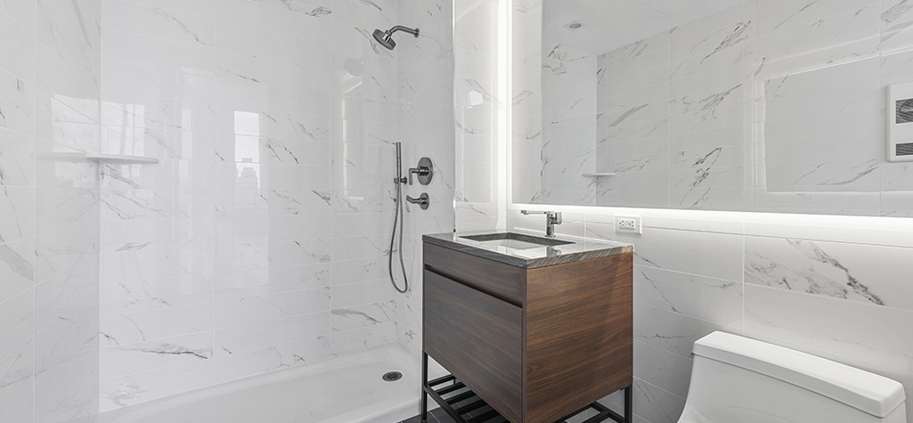 GILROY_Club_Bathroom